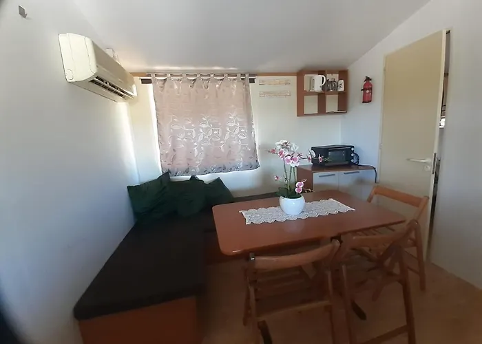 Mobilhome Nr10,biograd Daire